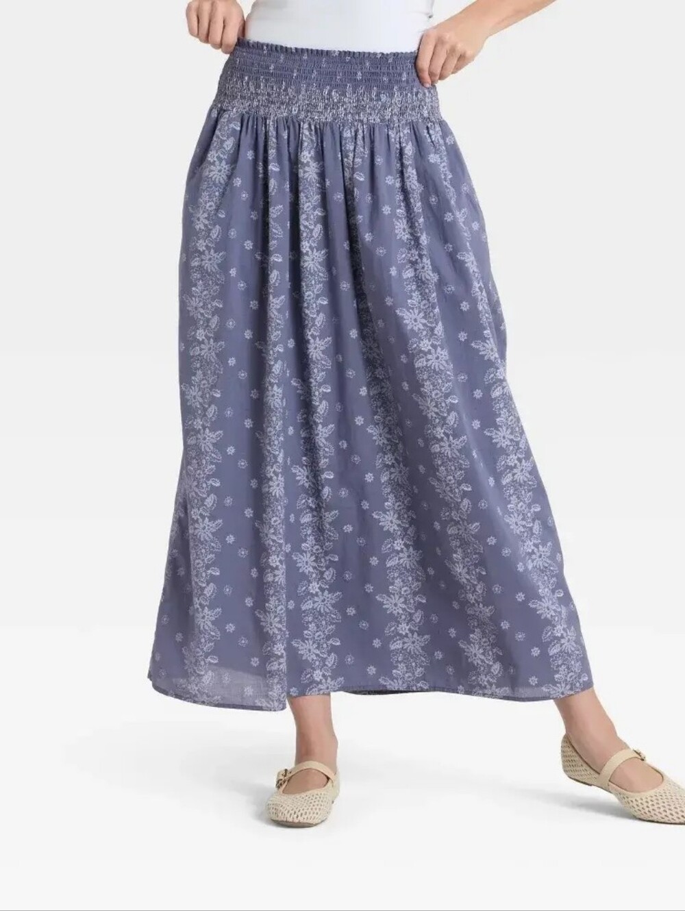 Universal Thread Printed Smocked Waist Maxi Skirt Blue Flowers Small S